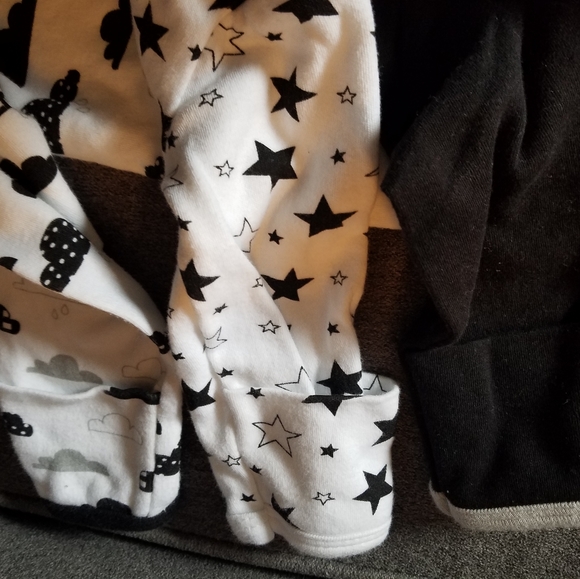 4 cute like new baby gowns 0-6 months - Picture 4 of 4
